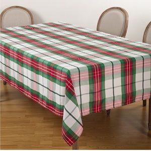 SARO LIFESTYLE Plaid Design Christmas Holiday Tablecloth, 70" x 104", Multi NEW